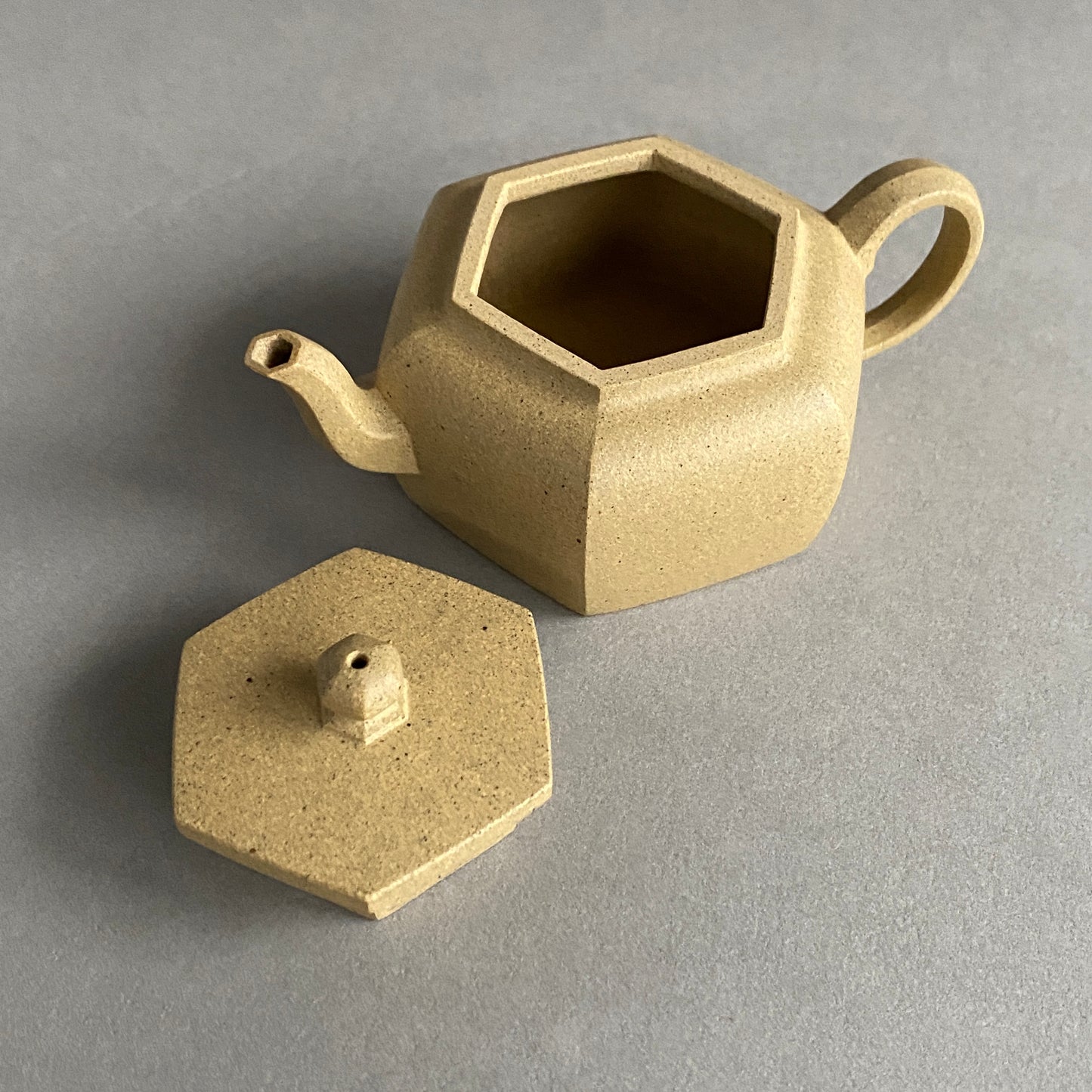 Liu Fang Yi Gong (100 ml) Shui Tan Lv Ni Yixing Teapot