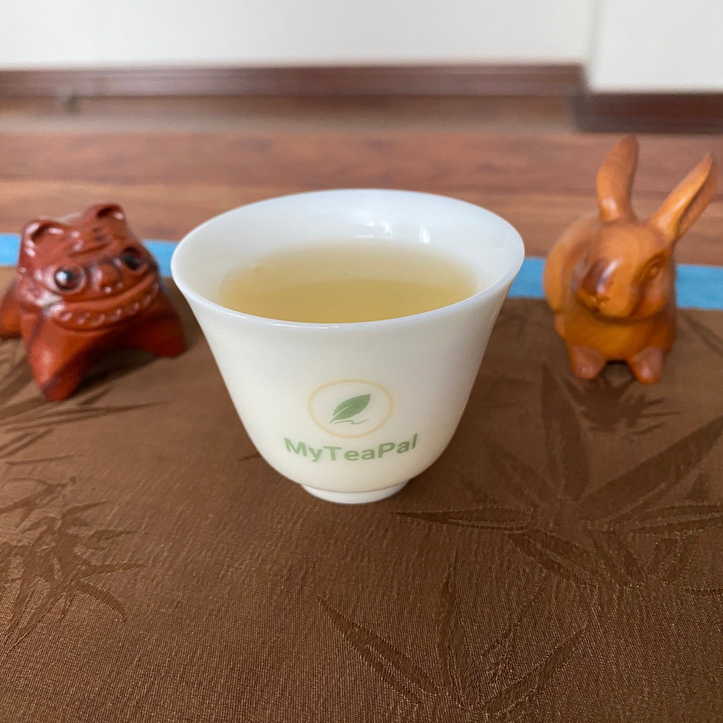 2016 Wild Big Leaf Organic Aged White Tea Cake