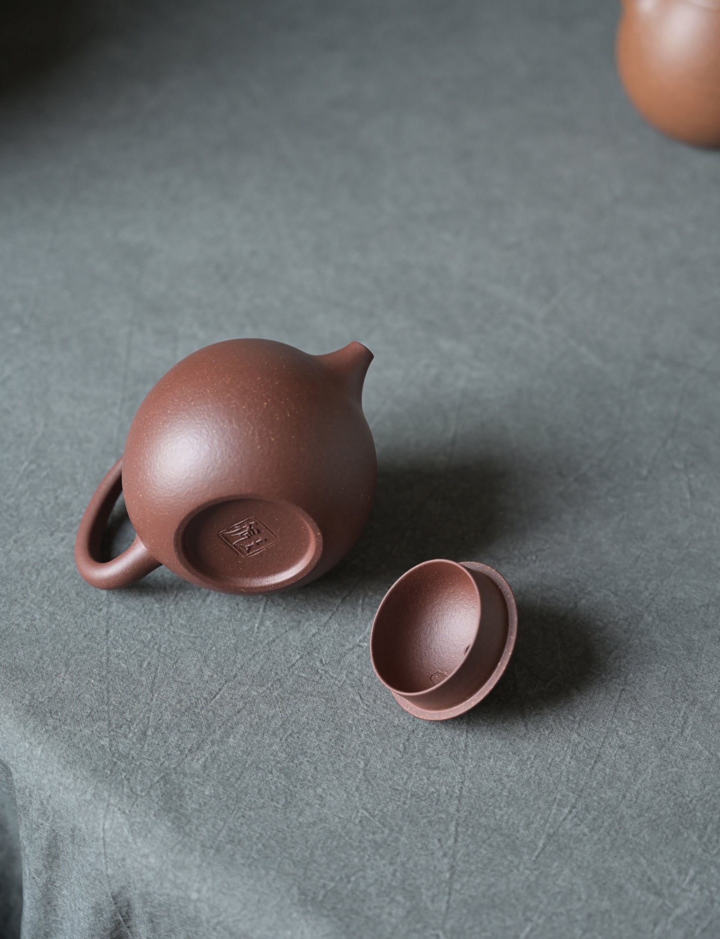 Dragon Egg (170ml) Zhongcaoqing Yixing Teapot