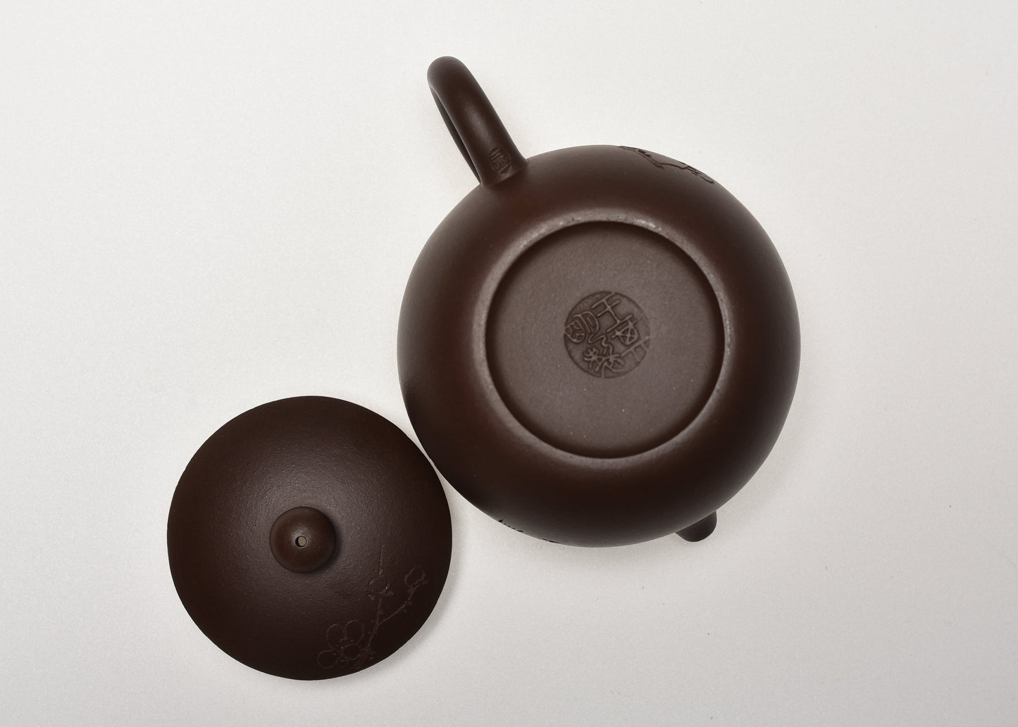 Xi Shi (150 ml) Zi Ni Yixing Teapot with Carving