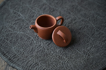 Mini Han Wa (75 ml) Red Jiang Po Ni Clay Yixing Teapot