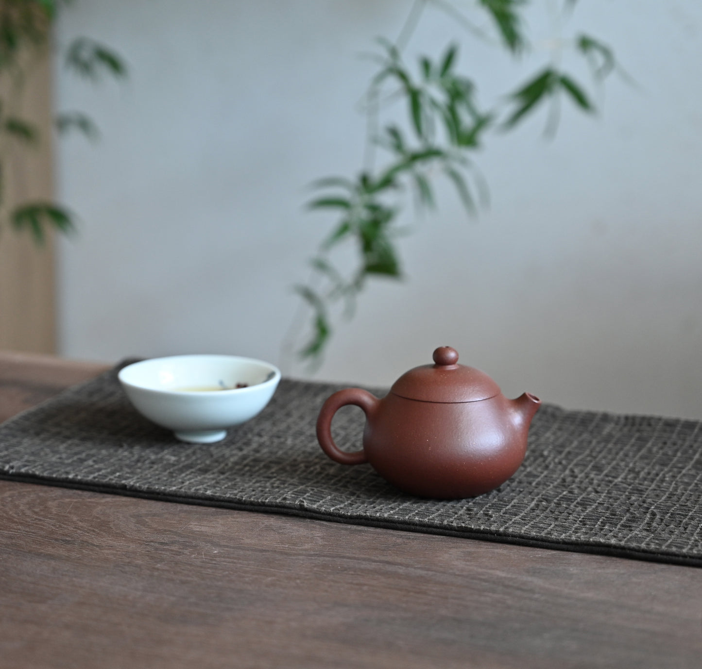 Wen Dan (150ml) Zhongcaoqing Yixing Teapot with Bunny Mud Painting